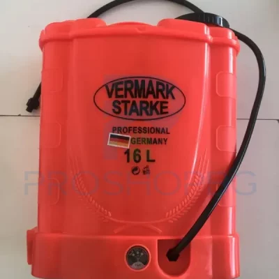 Акумулаторна пръскачка VERMARK STARKE 16л Акумулаторна пръскачка VERMARK STARKE 16 л е удобен и ефективен инструмент, предназначен за пръскане на зеленчуци, овощни градини, лозя и за обеззаразяване на складове и помещения. С капацитет на резервоара 16 литра и мощен 12V, 8 Ah акумулатор, тази пръскачка осигурява продължителна работа до 5-7 часа с едно зареждане. Пръскачката е проектирана с нов ергономичен дизайн и опростена конструкция, което я прави лесна за употреба и поддръжка. Регулируемото налягане, контролирано чрез потенциометър, и бутонът за работа на пълна мощност гарантират оптимално разпръскване на разтвора.