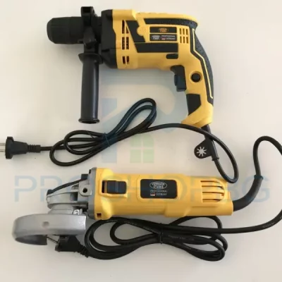 Комплект Ъглошлайф и бормашина VERMARK STARKE 1100W Комплектът VERMARK STARKE 1100W е идеално решение за всеки майстор, който търси мощни и надеждни инструменти за различни задачи. Този комплект включва ударна бормашина и ъглошлайф, събрани в компактно пластмасово куфарче с богат набор от аксесоари. С мощност 1100W и на двата инструмента, комплектът осигурява висока производителност и дълготрайна работа, подходящ както за професионална, така и за домашна употреба.