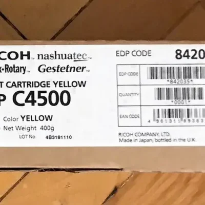🟨 Оригинален тонер Ricoh MP C4500 – Yellow – Код 842035 Описание: Жълтият оригинален тонер Ricoh MP C4500 – Код 842035 е проектиран да предоставя прецизни и ярки цветни резултати. Той осигурява стабилна производителност и отлично цветопредаване дори при високи натоварвания.