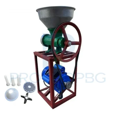 Чугунена месомелачка №32 с електромотор 1500W, стойка и метална фуния. Включени ножове, решетки и фунии.
